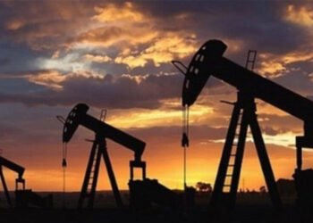 MOL extracted the first gas from one of the largest oil fields in the world