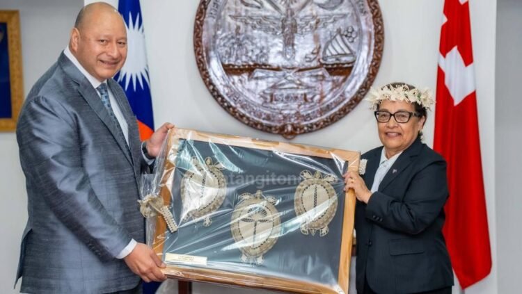 King visits Marshall Islands | Matangi Tonga