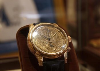 The record price of gold is pushing luxury watches into hot springs