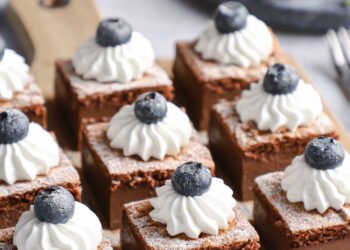 Magic chocolate cake