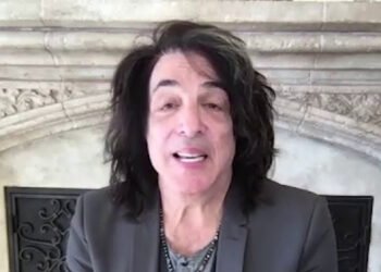 Paul Stanley: We are Batman with a guitar and Superman with an amplifier