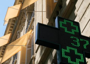 A heat wave hit Spain, the authorities issued a warning