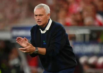 (OFFICIAL) Jose Mourinho, the new coach of Real Madrid, signed a contract for three years