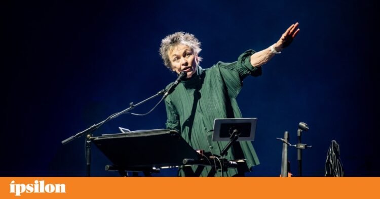 Sunday Night Plans: Fidget and Tai Chi with Laurie Anderson | Review