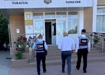 Searches of the chairman of the Taraclia region. NAC is investigating a case of fraud with tenders worth 3 million lei