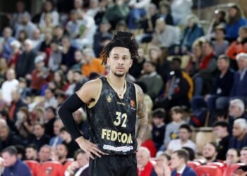 01:13 Sportas Monaco leveled the result of the French final series