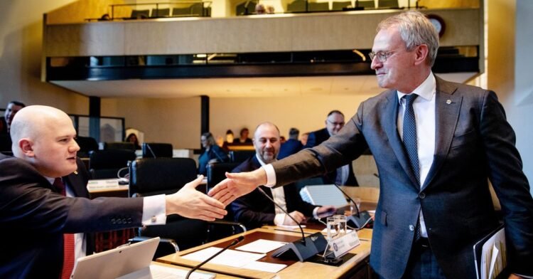 Zeeland Member of Parliament Martin Bos (ex-FVD) declared more than 10,000 euros worth of caviar, beer and cigars in 2023 and 2024.