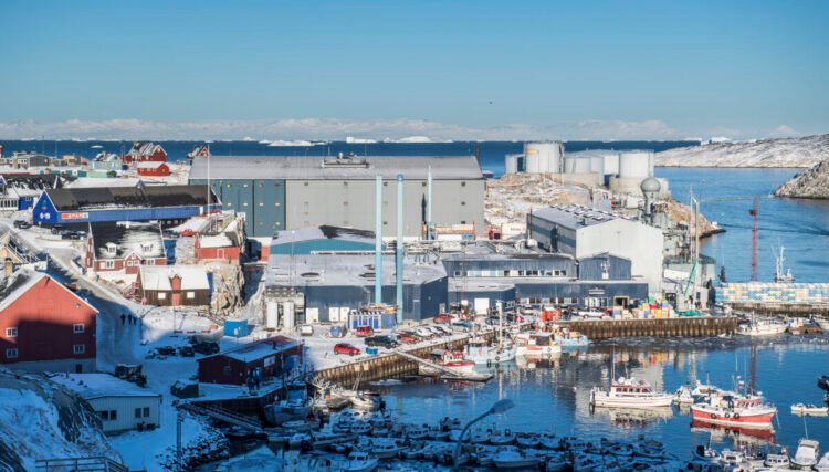 Pontoons in Ilulissat financed by reallocation of grants