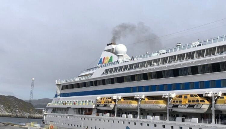 Democracy will ban the discharge of scrubber water from ships