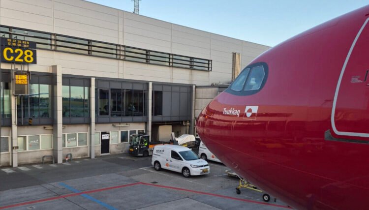 Air Greenland: No more stairs and buses in Copenhagen