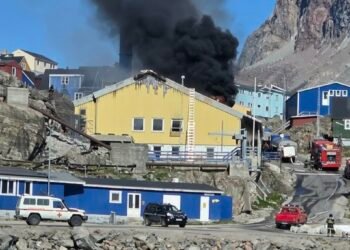 Fire in Uummannaq under control: Firefighters on their way to assist