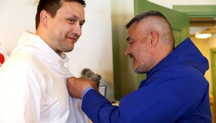 Jens-Frederik Nielsen is awarded the Nersornaat in gold