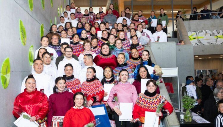 75 students graduate from Ilisimatusarfik