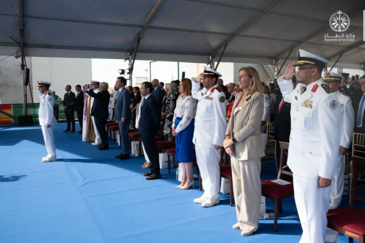 Naval forces refloat His Majesty the King’s ship Medina – Saudi News