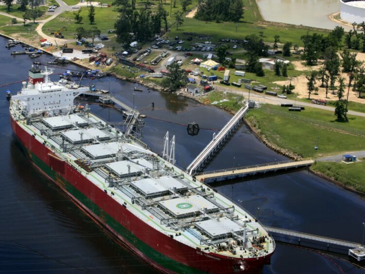 Oil price shock weighs heavily on Swiss economy growth