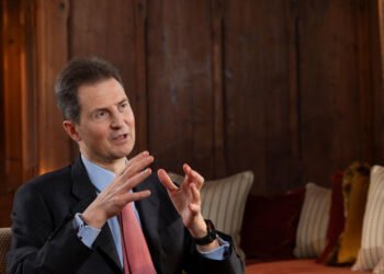 Hereditary prince announces veto against deadline solution