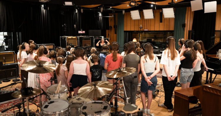 Sound recordings: 32 children’s voices bring history to life