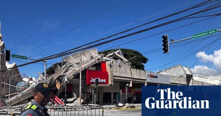 Powerful earthquake in southern Philippines leaves at least 19 dead | Philippines