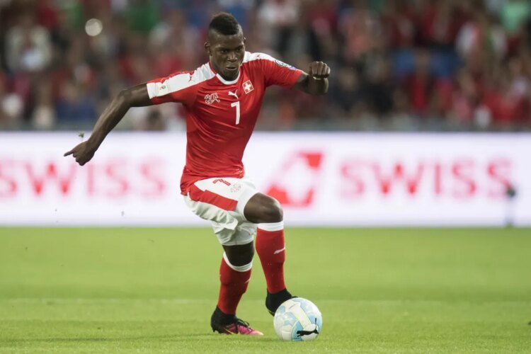 Swiss striker Breel Embolo gets US visa to travel to World Cup