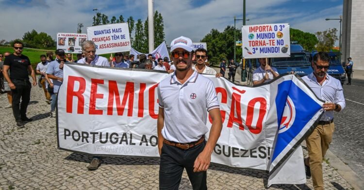 FVD is now increasingly associating itself with right-wing extremists, racists and misogynists; De Vos speaks at ‘remigration summit’ in Porto