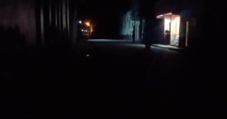 Crisis: Guantanamo lives to the rhythm of blackouts