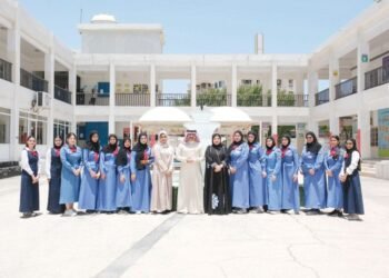 Gulf News | The Minister of Education inspects the progress of the tests measuring the level of performance in the English language “APTIS”