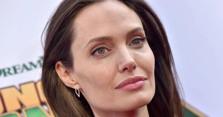 Jolie and Pitt’s son continues to communicate with his father’s relatives – the source