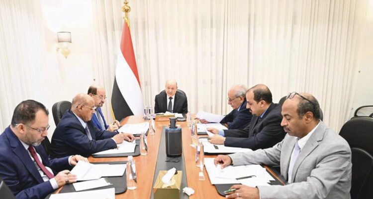 Al-Riyadh newspaper | A Yemeni presidential meeting praises Saudi humanitarian interventions to save Yemen