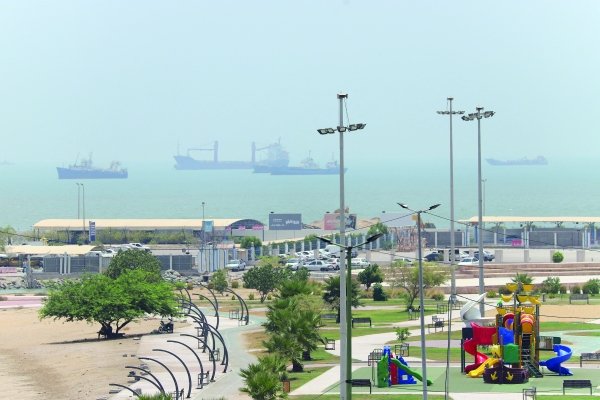 Oil shipments gather pace in Hormuz