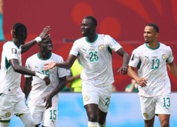 Gueye double helps five-star Senegal keep hopes alive