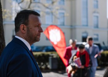 Social Democrat leader cleared after expense probe finds no offense | News