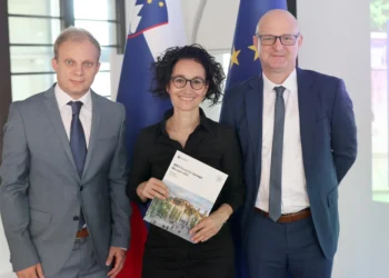 The OECD proposes to abolish the mandatory Christmas bonus