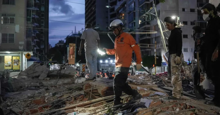 Earthquake in Venezuela, Caracas and Guaira in ruins