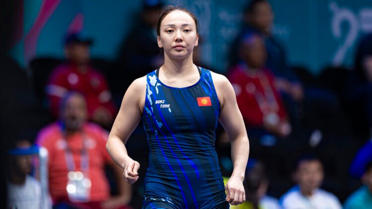 Sezim Zhumanazarova signed a contract with a wrestling league from the USA