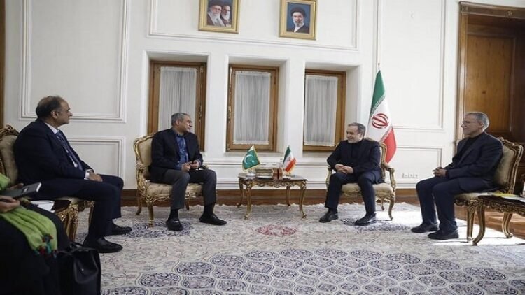 Pursuing Islamabad understanding; The focus of the meeting between the senior officials of Iran and Pakistan