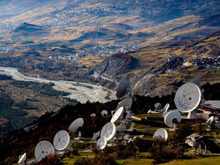 Starlink satellites to complement Swiss terrestrial networks