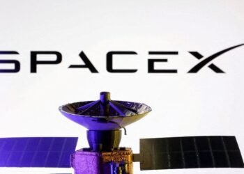 SpaceX will disrupt $1.6 trillion US communications industry, Oppenheimer says