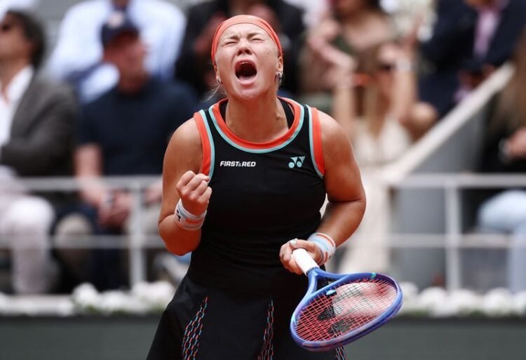 Tennis: Tennis-Shnaider takes lessons from Sabalenka’s Paris struggles to reach semis
