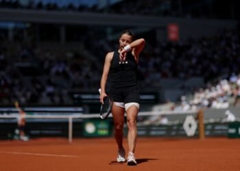 Tennis: Tennis-Chwalinska topples Shnaider to book French Open final with Andreeva