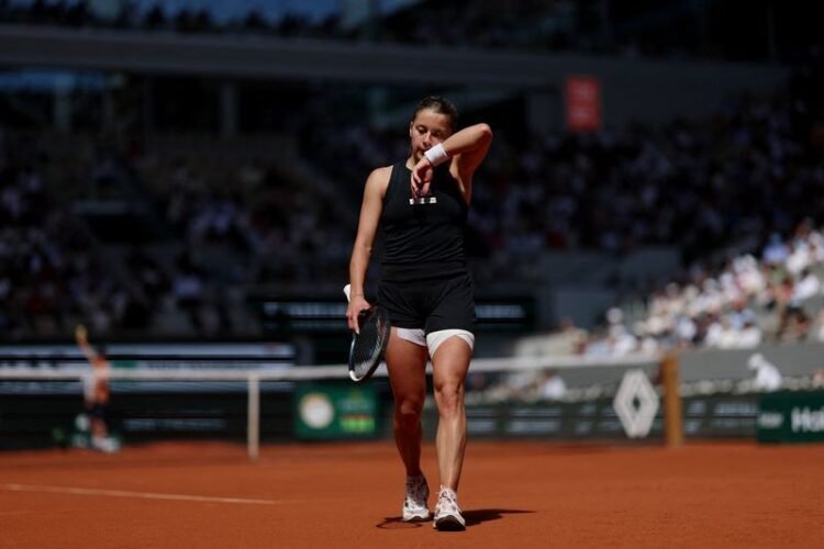 Tennis: Tennis-Chwalinska topples Shnaider to book French Open final with Andreeva