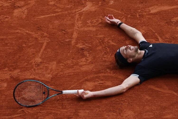 Tennis: Tennis-Zverev tears down the wall to enter Grand Slam winners’ circle at French Open