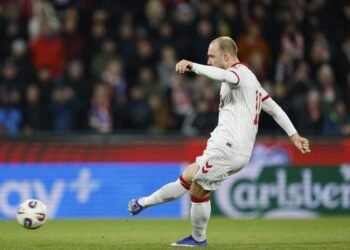Football: Soccer-Denmark’s Eriksen collapses again during international match