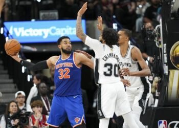 Basketball: Basketball-Pressure is on as Knicks come home for NBA Finals Game 3
