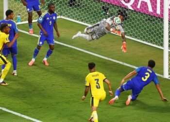 Football: Soccer-Fifteen saves, one point: Room leads Curacao to World Cup history