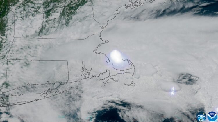 Meteor explodes over US with massive blast