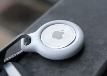 Luggage trackers: Are they worth buying?