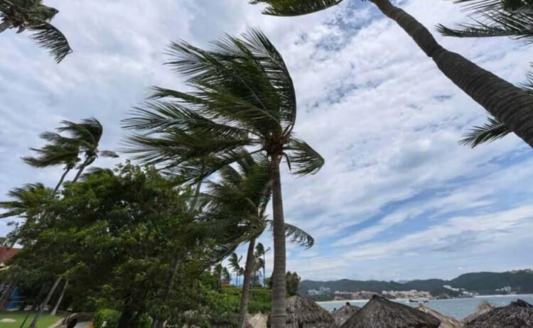 Tropical depression Dos-E forms off Guerrero