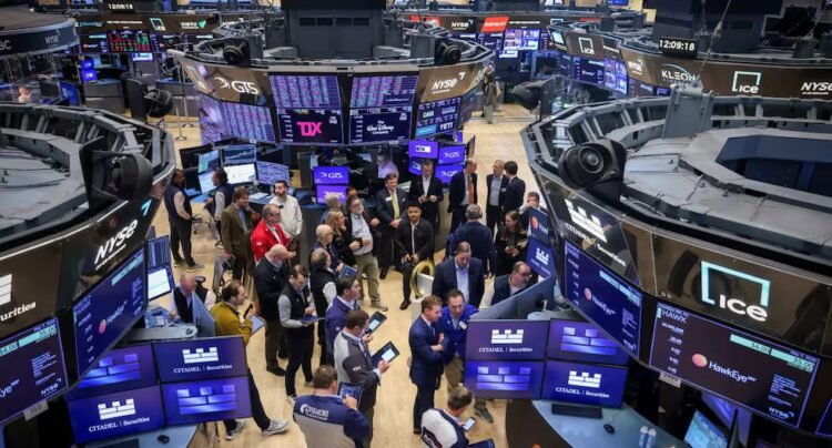 Wall Street opens in green after moderate rise in technology due to Donald Trump’s attacks on Iran l markets l Wall Street