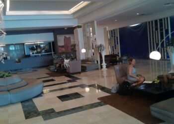 Spain: Tourists and wealthy Cubans gather at the Meliá Cohiba