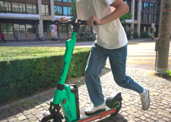 E-scooter danger in Zurich: three-year-old hit – police warn of risk of injury